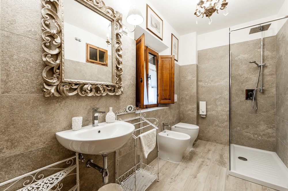 Deluxe Double Room, 1 Bedroom photo 3
