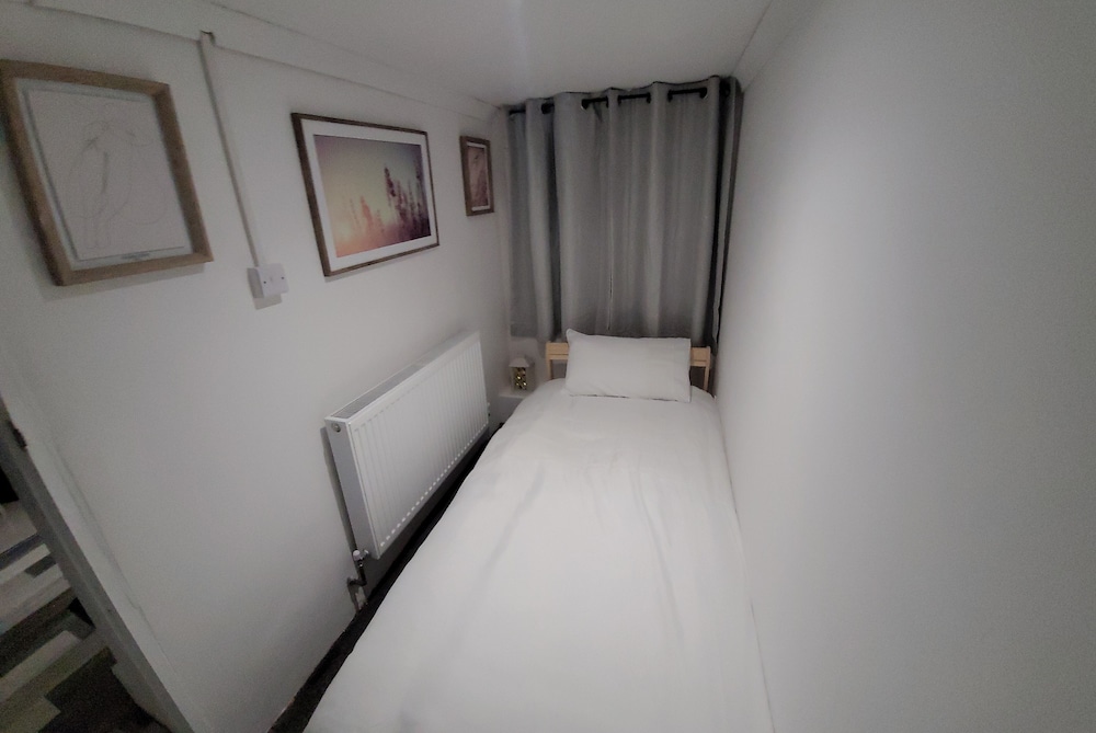 Apartment photo 3