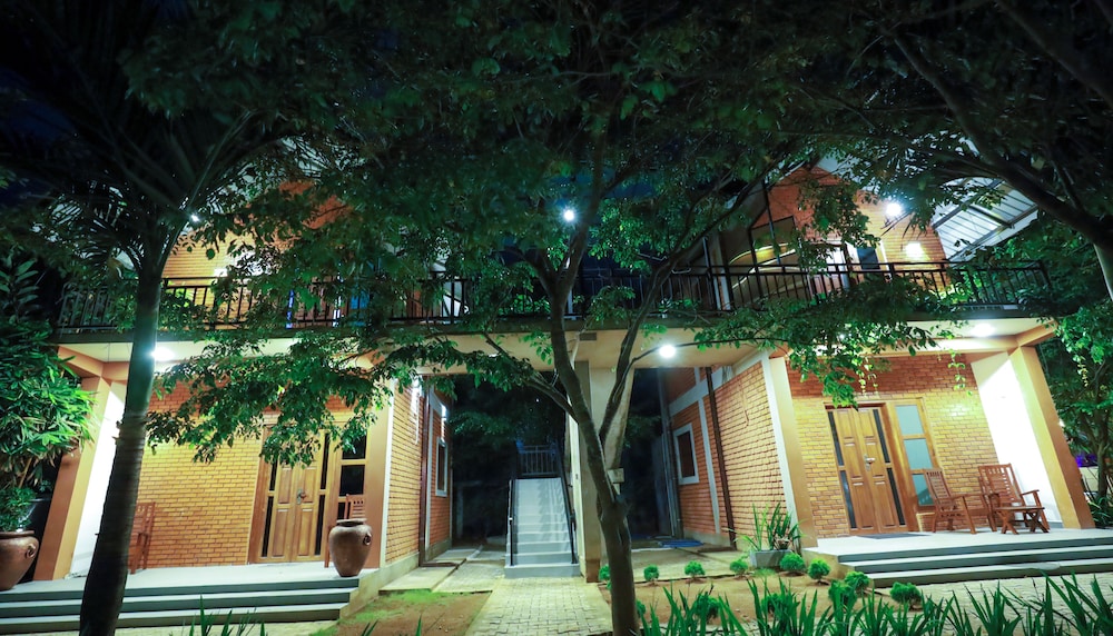 Deluxe Double Room, Balcony, Garden View