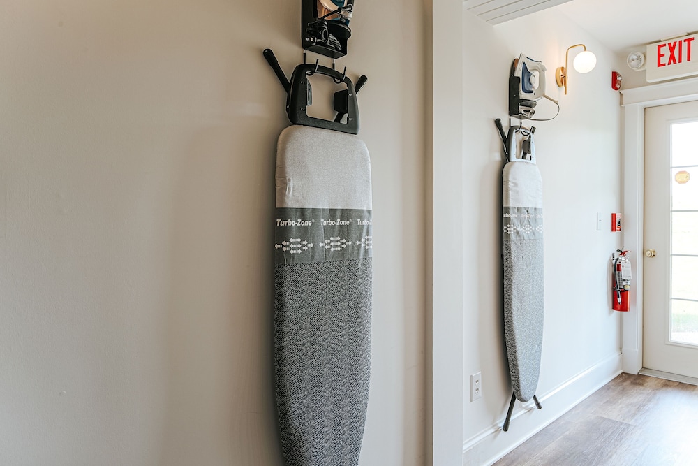 Superior Suite, Ensuite (3) photo 2