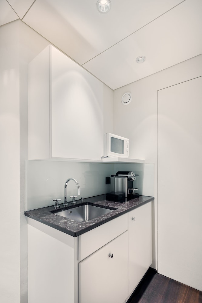Deluxe Suite, Panoramic View, Partially Balcony, Livingroom, Whirlpool, Butler,Spa Access(12 years+) - Photo 4