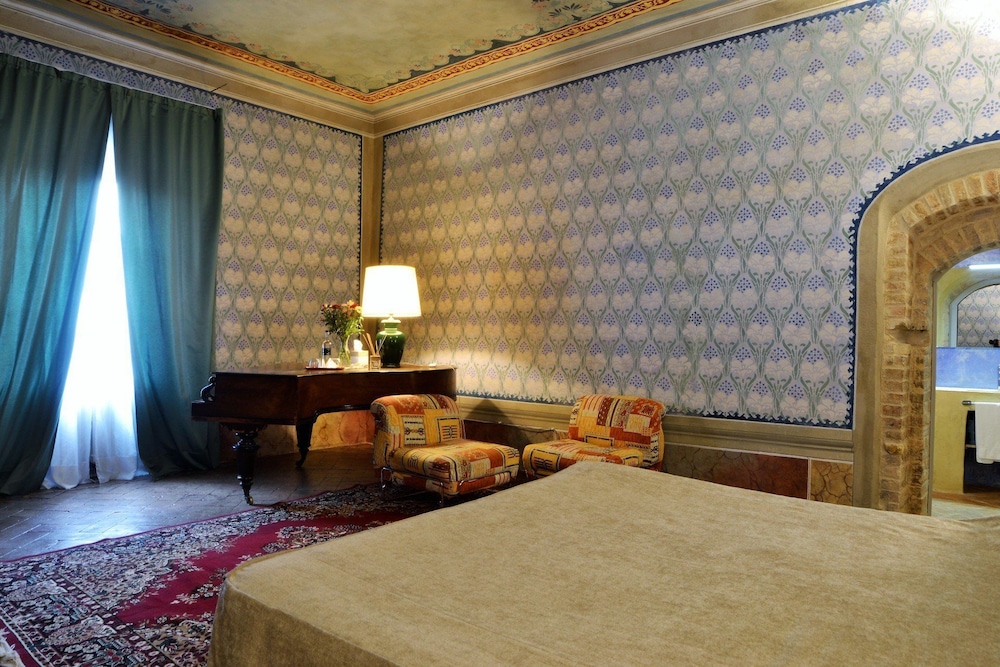 Junior Suite (Deluxe) photo 3