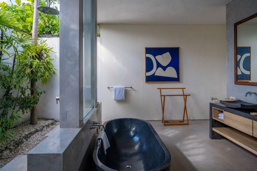 Bima Master 2 Bedroom Villa with Private Pool photo 2