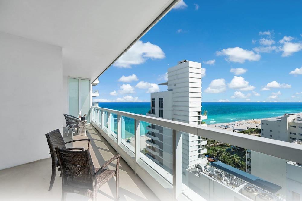 Junior Suite, Multiple Beds, Kitchenette, Ocean View