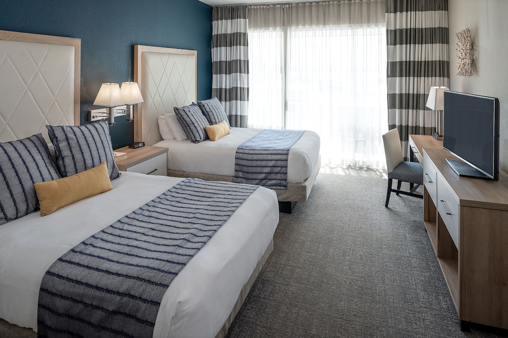 Standard Room, 2 Queen Beds, Patio, Ground Floor photo 1