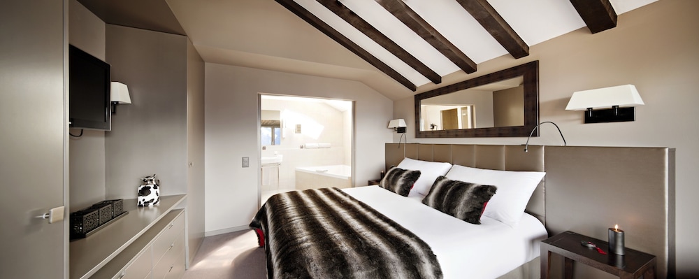 Panoramic Suite, 3 Bedrooms, Balcony, Mezzanine photo 3