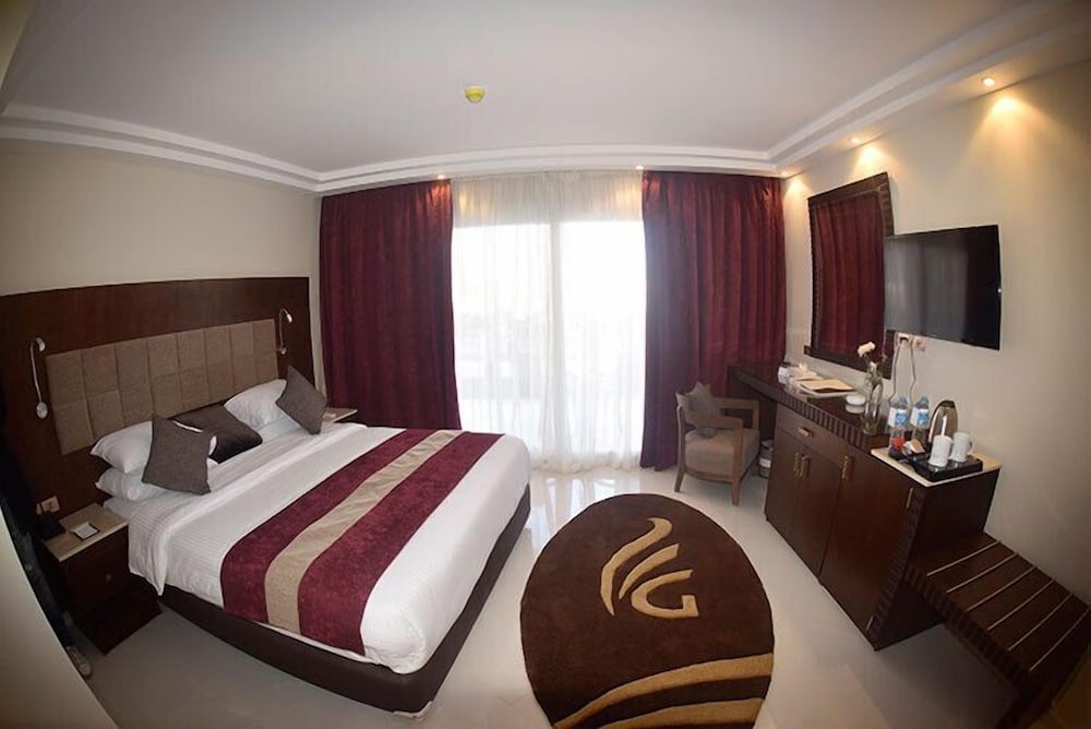 Deluxe Double Room, Pool View