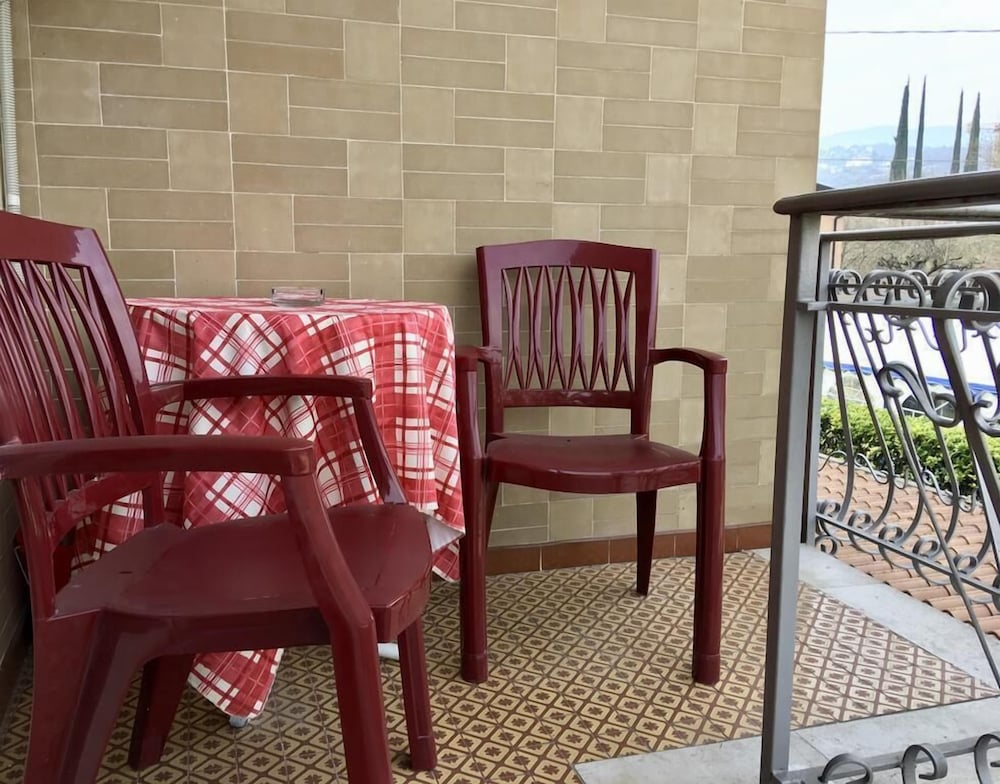 Single Room, Balcony