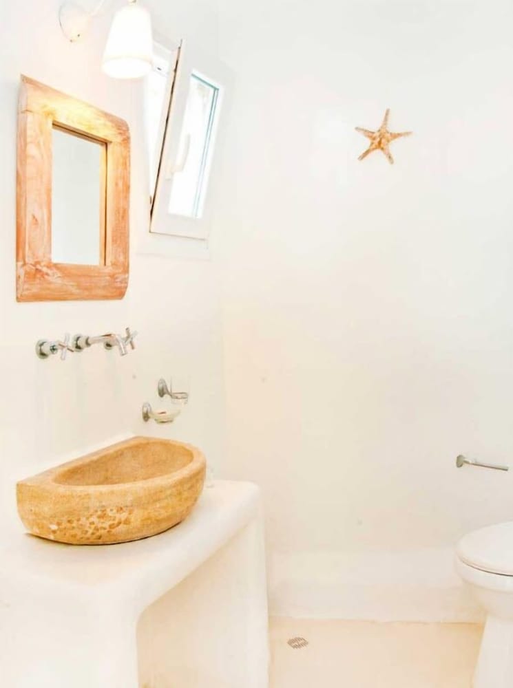 Superior Suite - Photo 8
