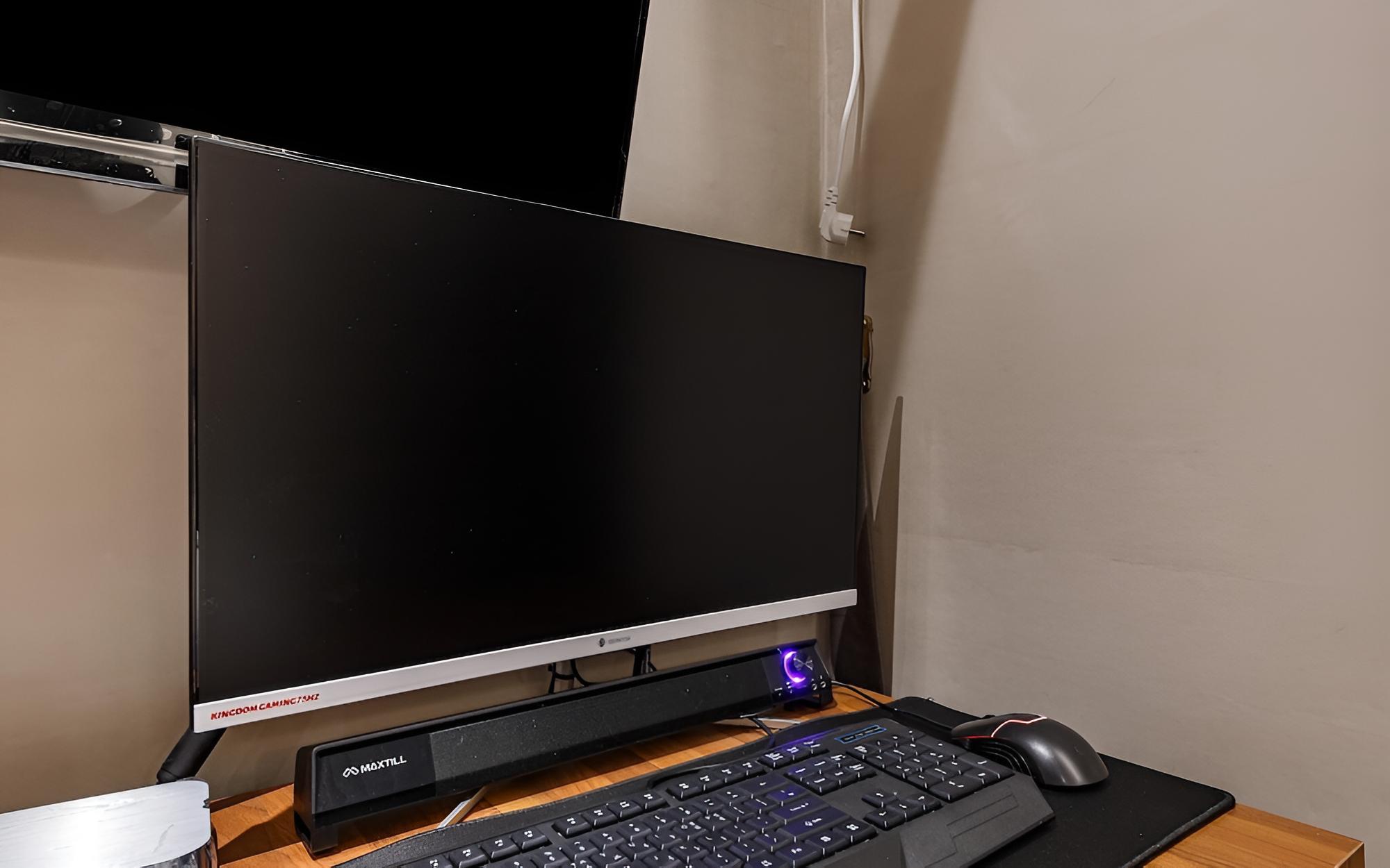 Room (Standard non-smoking room (65" l) - Photo 4