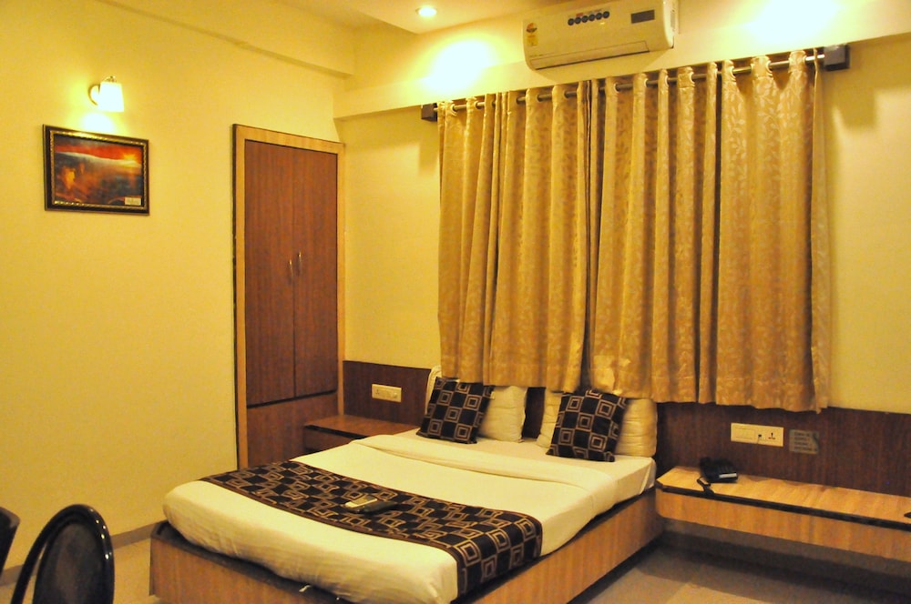 Classic Double Room, 1 Double Bed, Accessible, Non Smoking photo 3