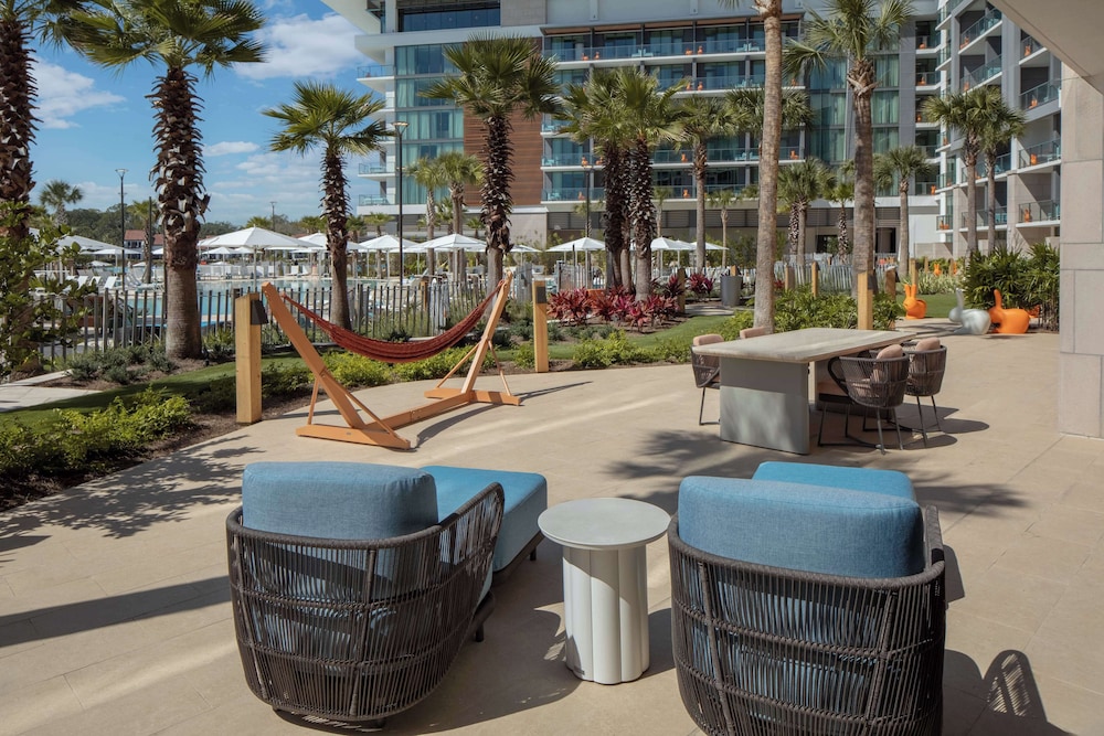 Conrad Poolside Suite - Mobility Accessible, Transfer Shower