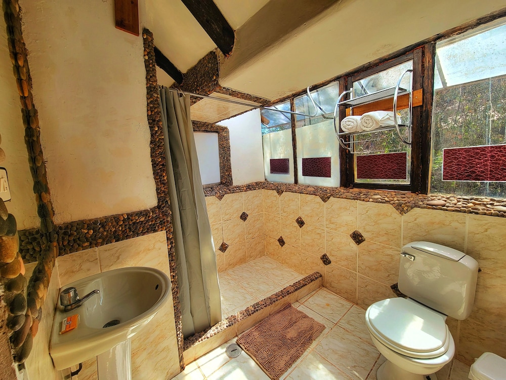 Double Room, Private Bathroom, Garden View photo 3