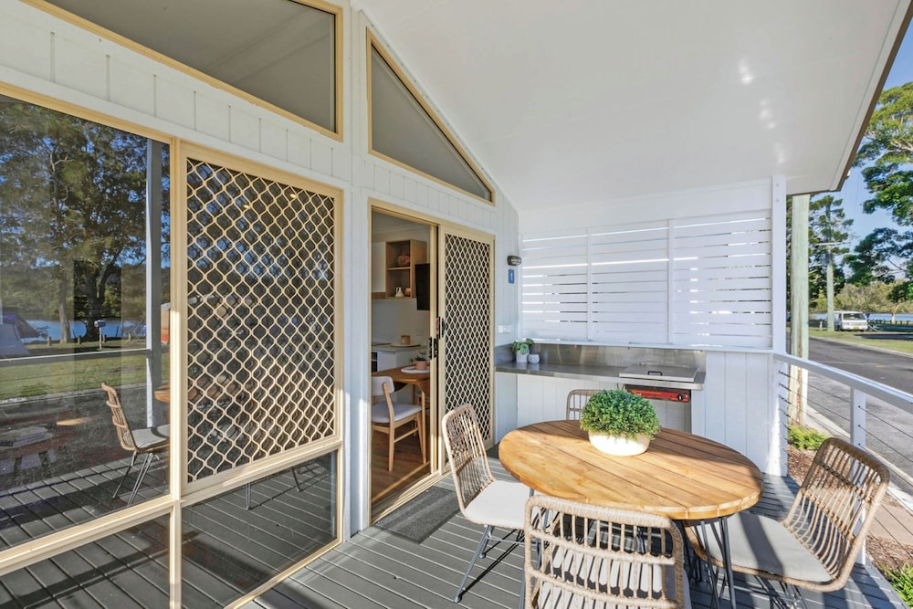 Premium Cabin - Sleeps 5 - Dog Friendly photo 3