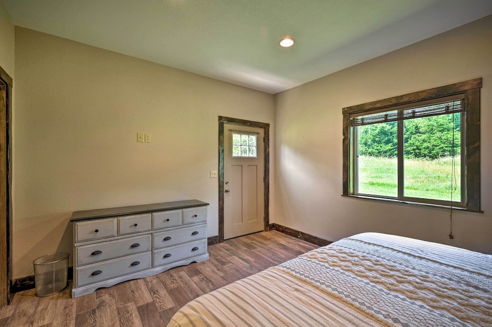 House (4 Bedrooms) photo 2