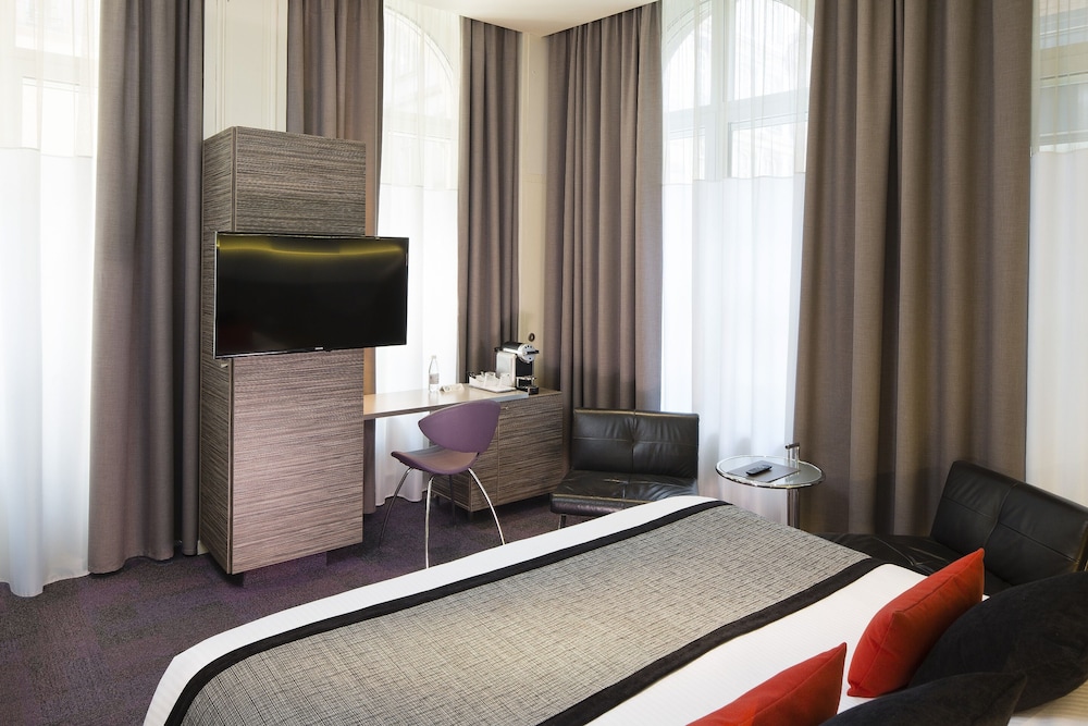 Deluxe Double Room - Photo 8