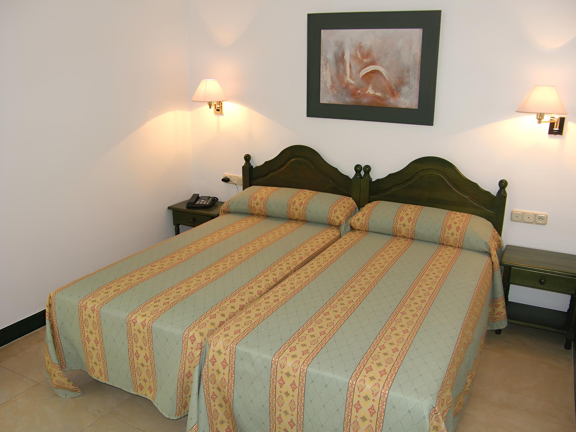Double or Twin Room, Balcony, Garden View