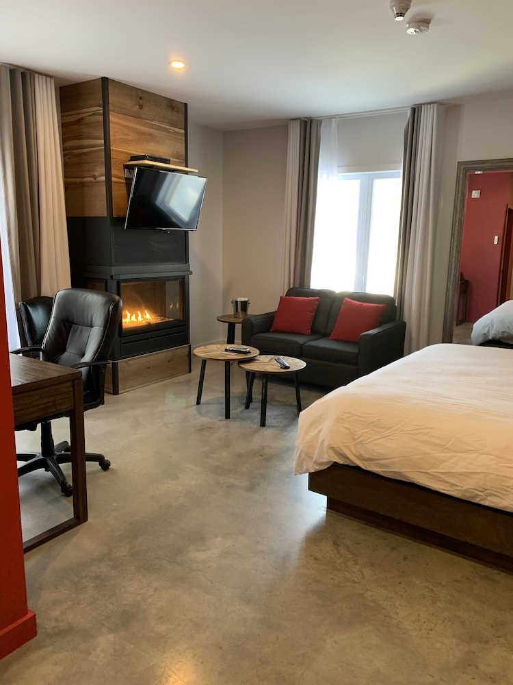 Superior Room, 1 King Bed with Sofa bed photo 1