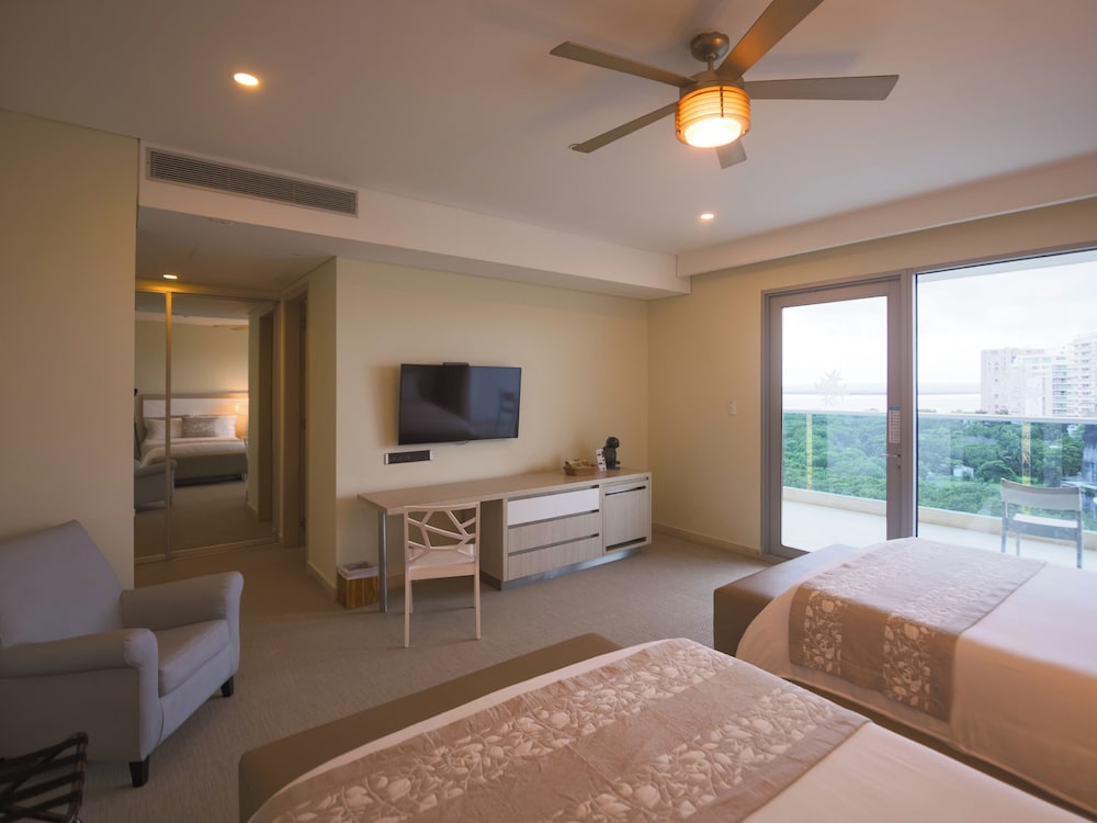 Executive Room, 2 Double Beds - Photo 2