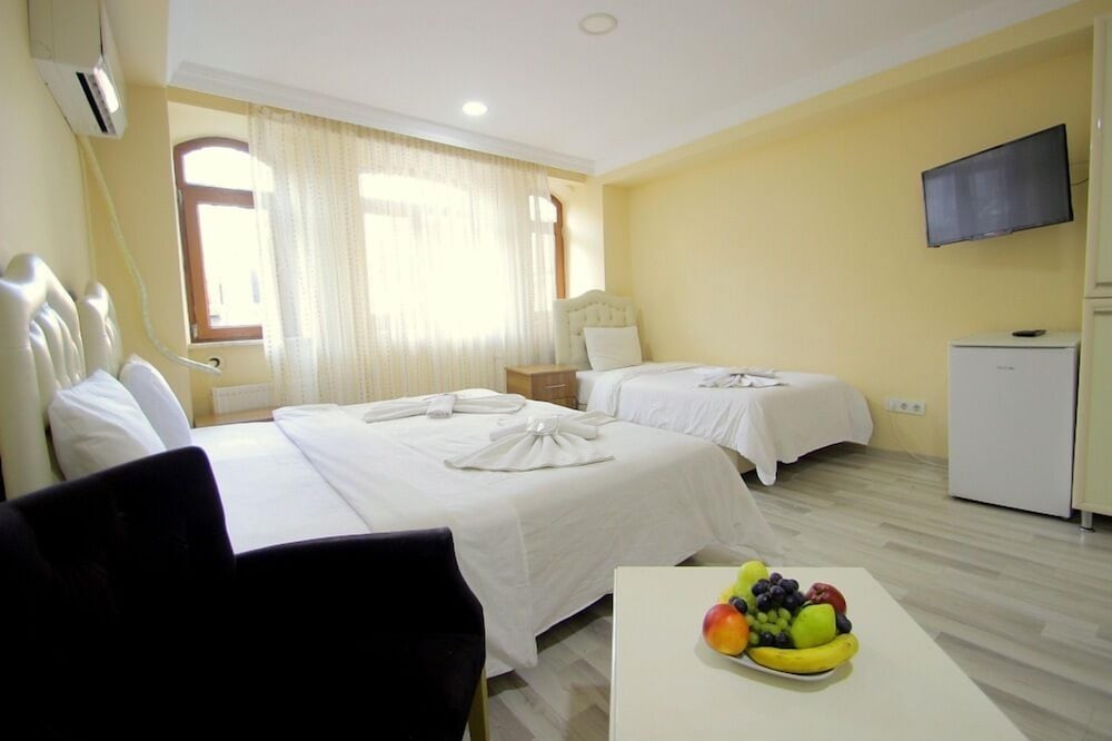 Family Quadruple Room photo 2