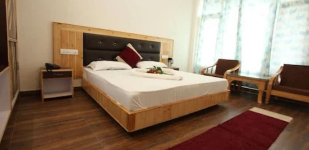 Deluxe Double Room - Photo 12