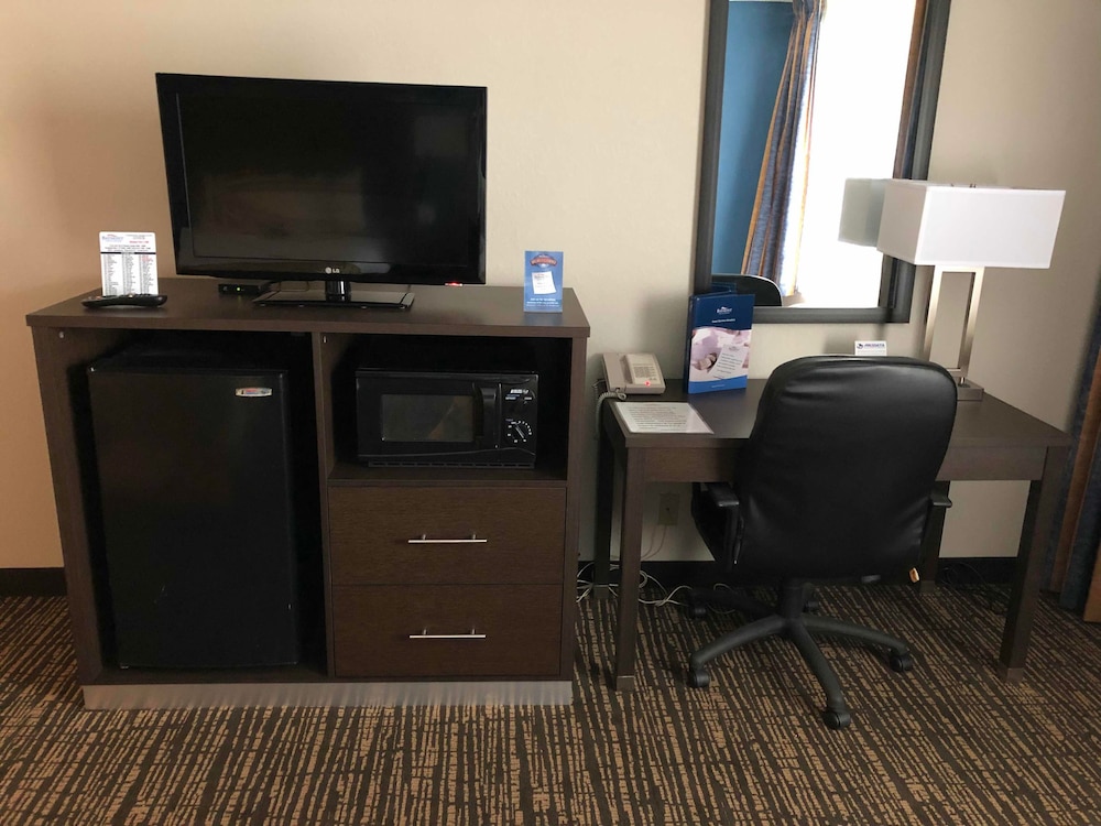 Room, Multiple Beds, Non Smoking - Photo 3