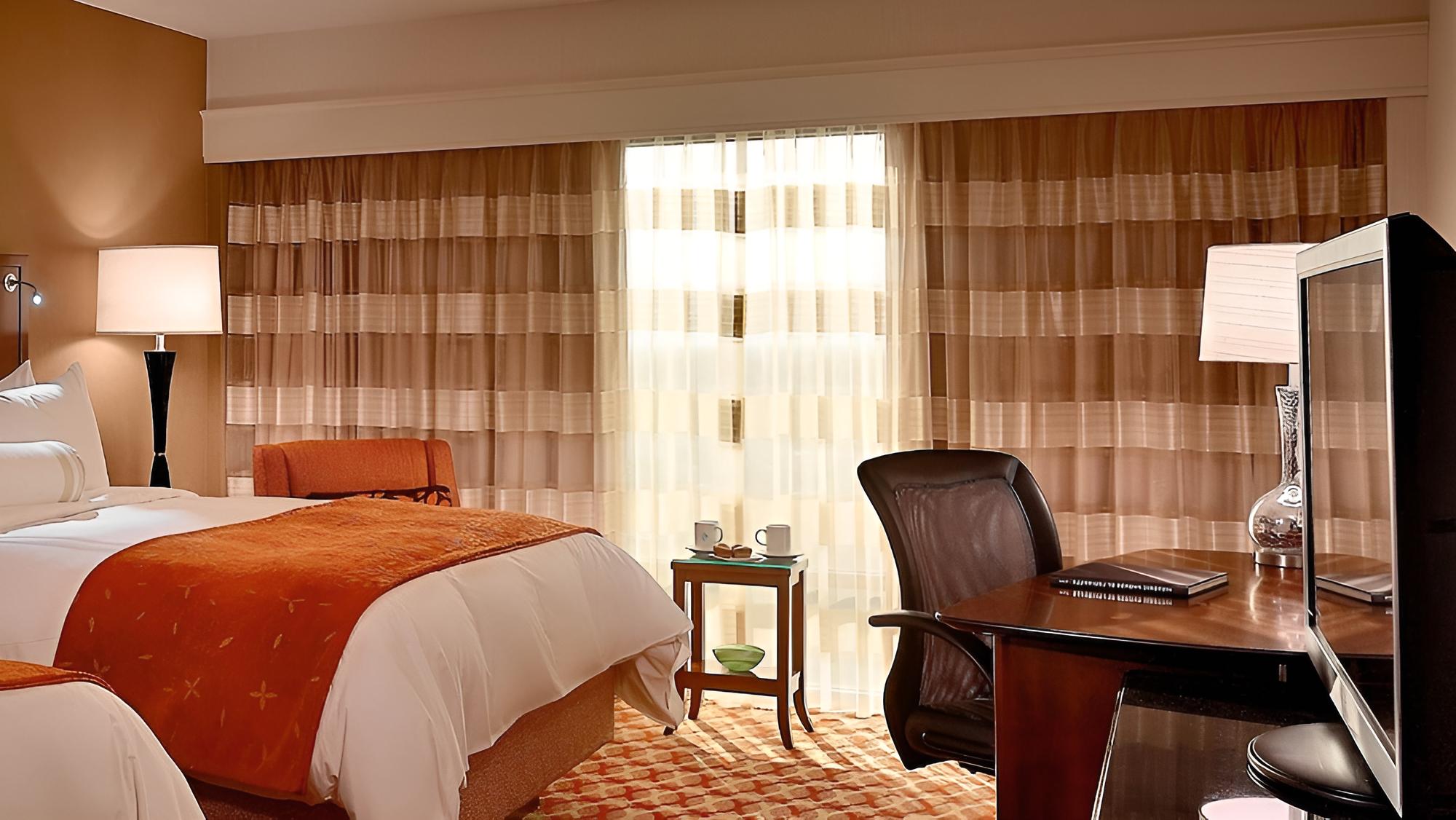 Room, 2 Queen Beds - Photo 3