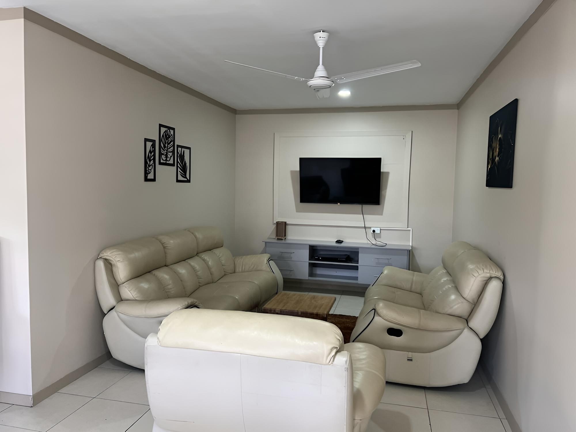 Exclusive Apartment, 3 Bedrooms, Balcony, Garden View photo 12