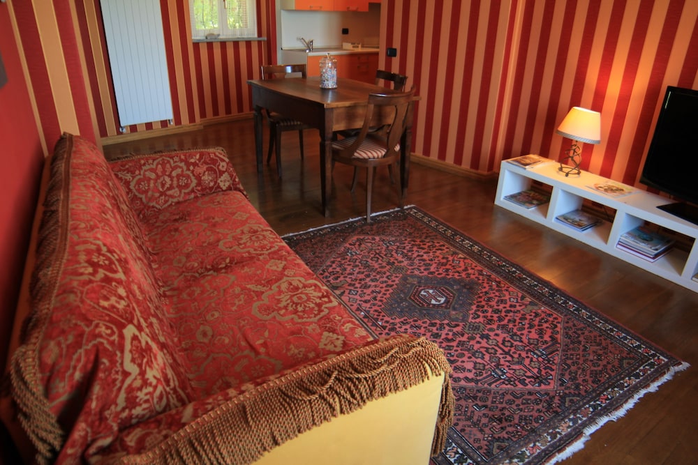 Gallery Suite, 1 King Bed with Sofa bed, 2 Bathrooms, City View photo 1