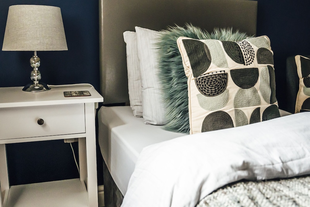 Twin Room, Ensuite photo 3