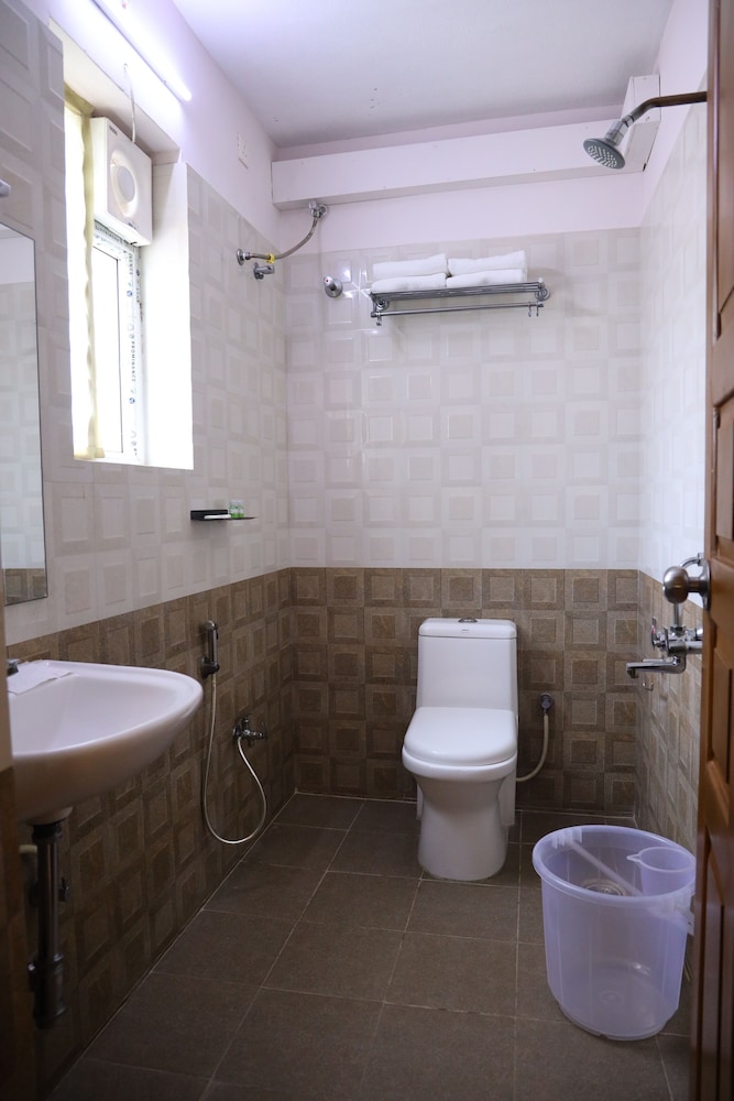 Executive Room - Photo 5