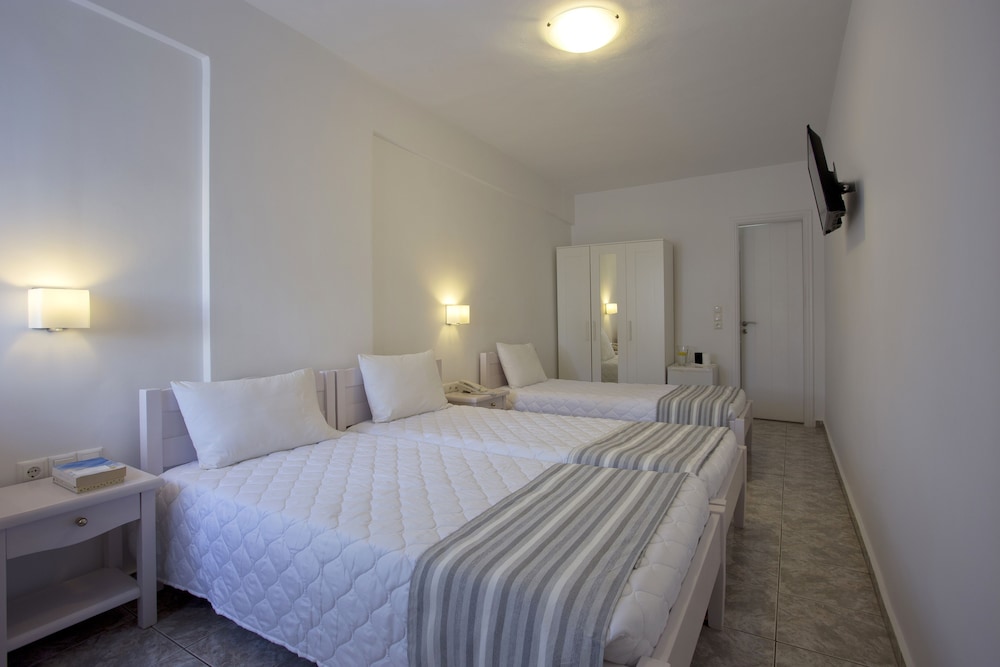 Standard Triple Room - Photo 5