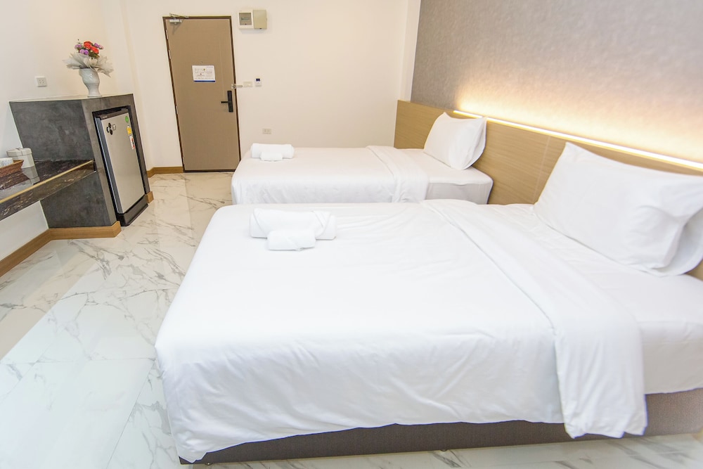 Standard Twin Room - Photo 6