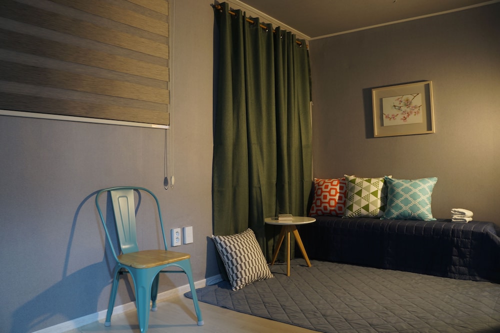 Family Room, 2 Bedrooms photo 1