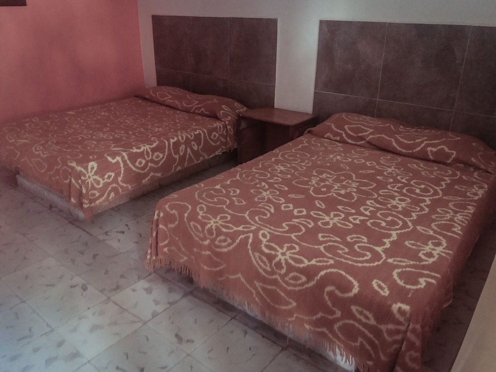 Basic Double Room, 2 Double Beds, Non Smoking, Garden View photo 1