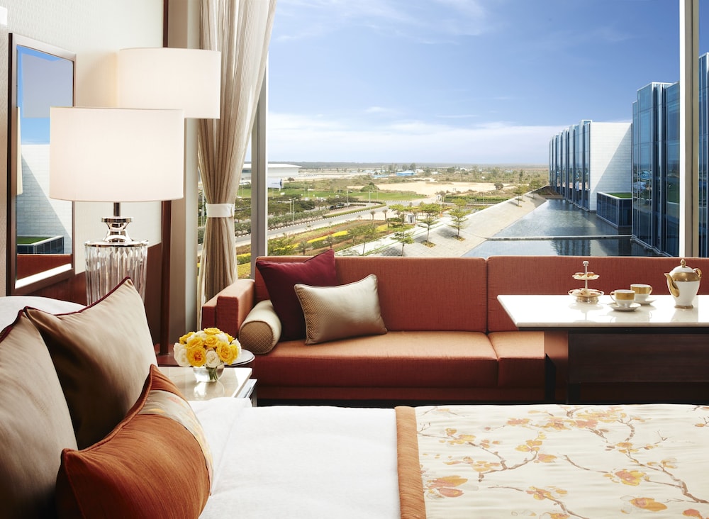 Club Room, 1 King Bed Club Room, 1 King Bed