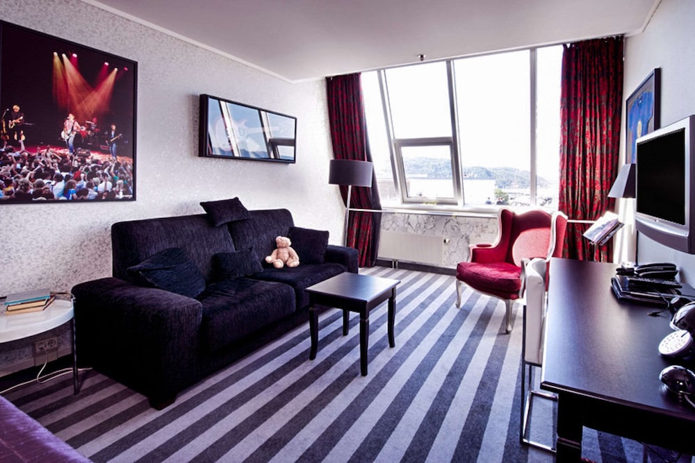 Deluxe Room, 1 Double Bed - Photo 7