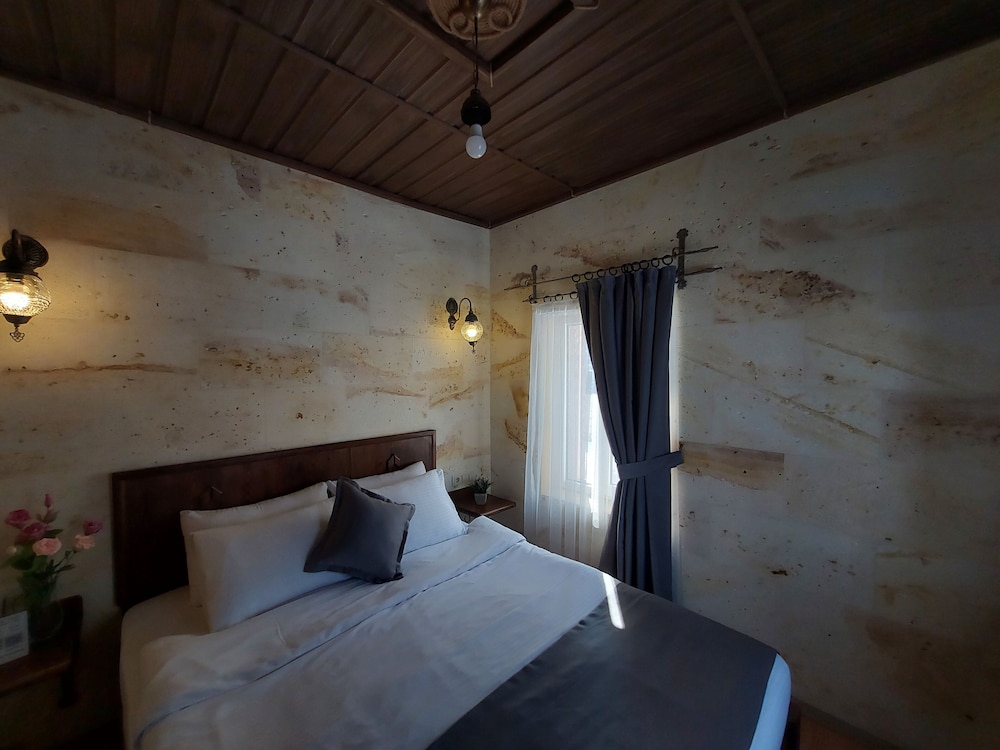 Economy Room - Photo 2