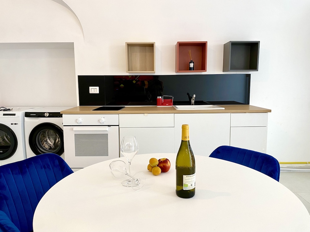 Apartment photo 2