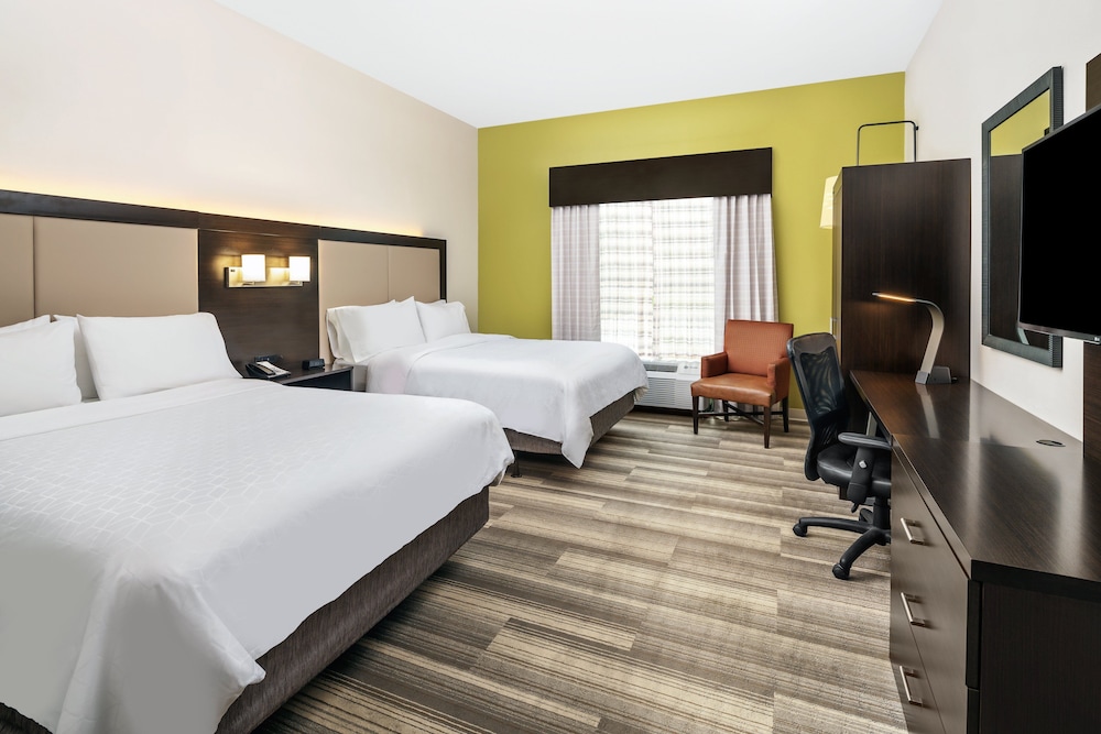 Standard Room, 2 Queen Beds, Accessible (Mobility) - Photo 2