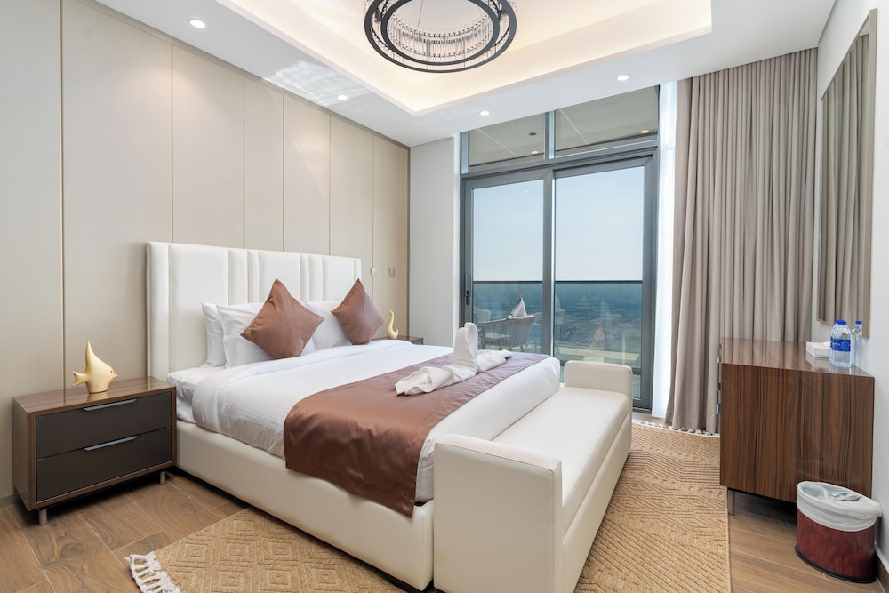 Luxury Apartment, Balcony, City View photo 2