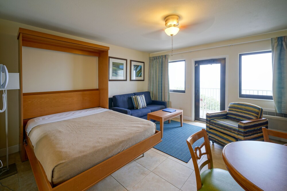 Studio, Kitchen, Oceanfront