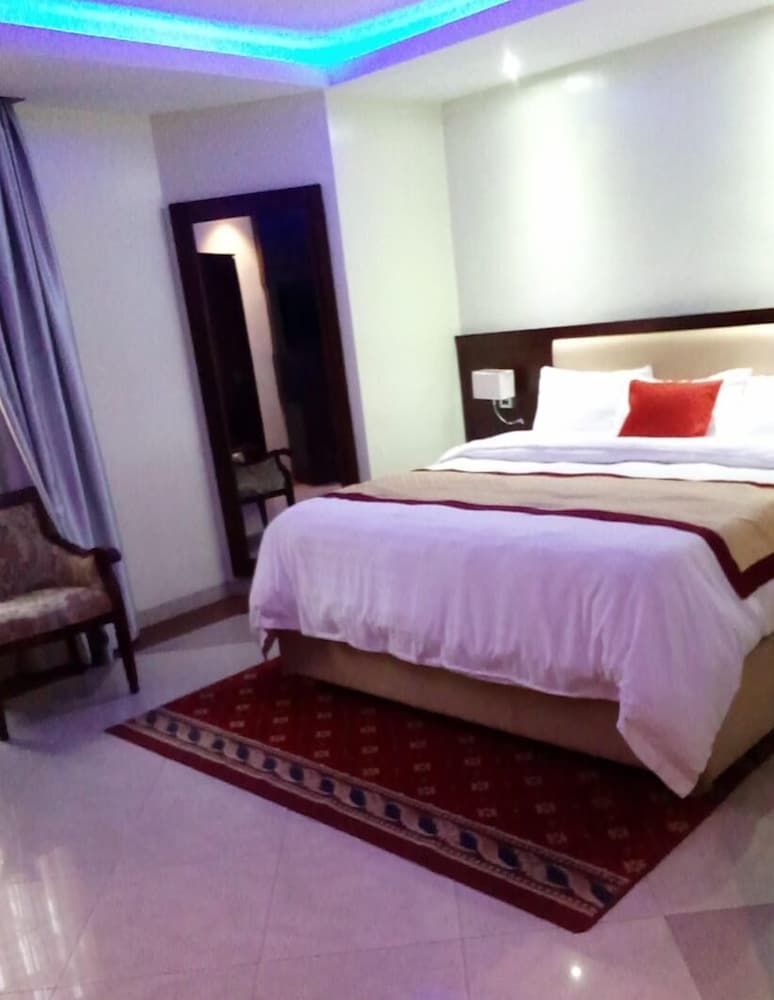 Basic Single Room, 1 Double Bed