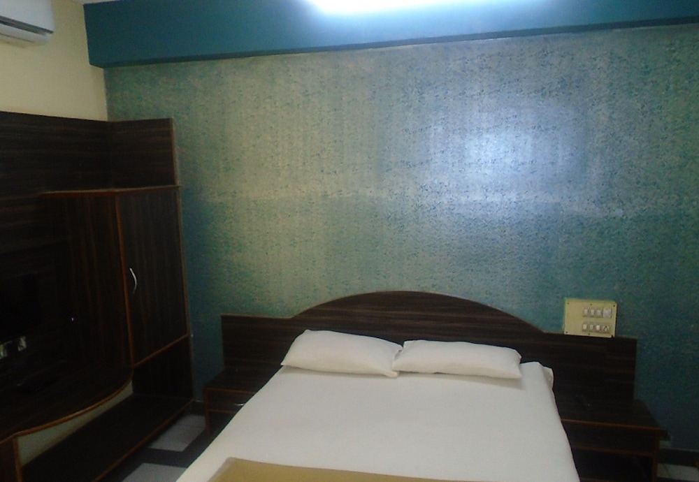 Standard Double Room - Photo 3