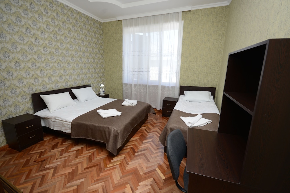 Classic Room, Multiple Beds, Garden View photo 1