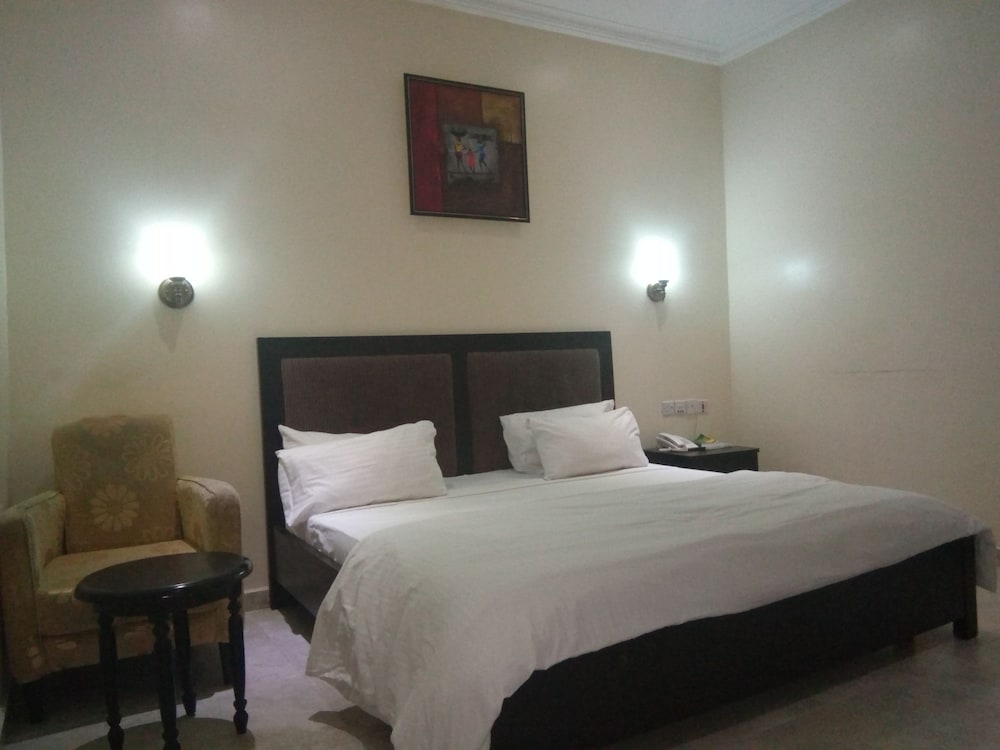 Deluxe Room - Photo 1