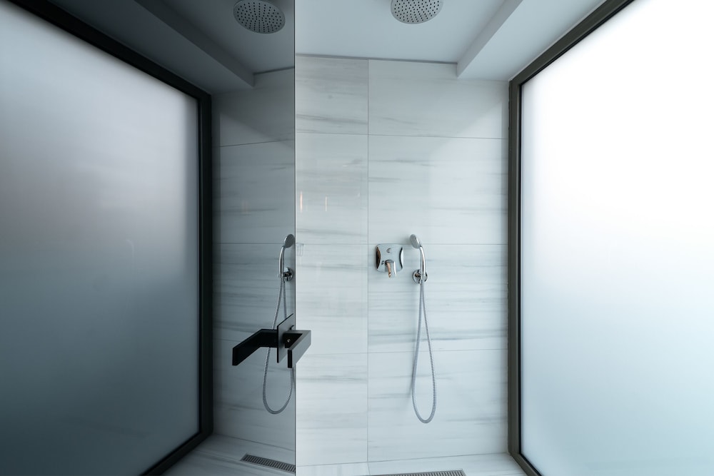 Deluxe Room (King) - Photo 2