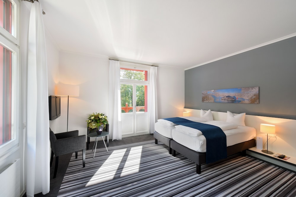 Premium Double Room, Lake View photo 2