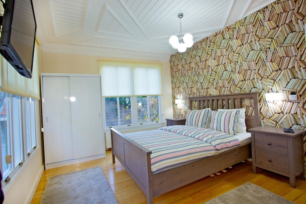 Double Room, Shared Bathroom photo 1