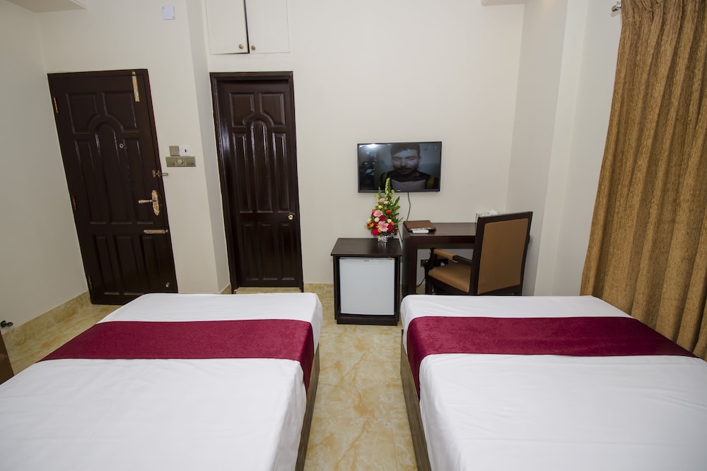 Deluxe Twin Room photo 2